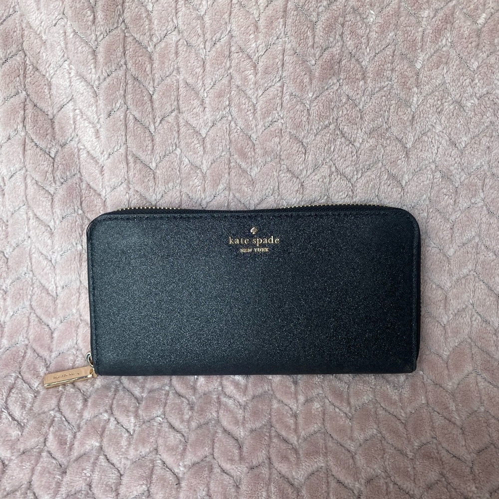 Kate Spade Black Continental Wallet Sleek Design